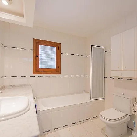 Mas Blanc - Plusholidays * Benissa