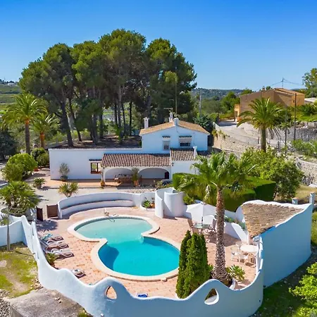 Villa Mas Blanc - Plusholidays *