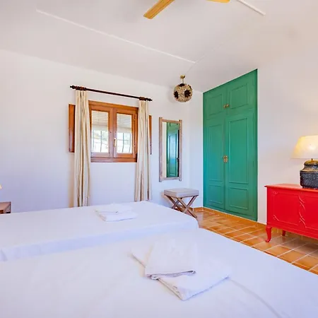 Mas Blanc - Plusholidays * Benissa